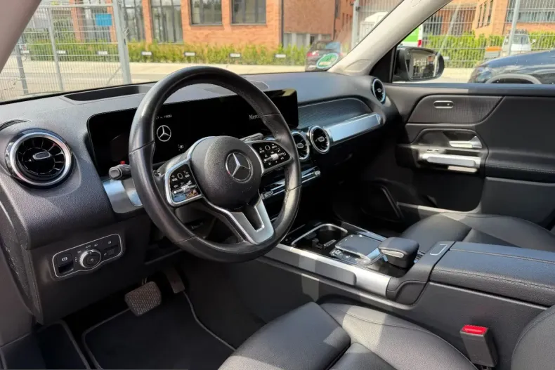 Mercedes-Benz GLB 200 (Clasa GLB) din 2023 cu 118.000 km - oferta MER254704 - foto 11