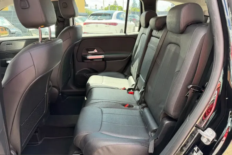 Mercedes-Benz GLB 200 (Clasa GLB) din 2023 cu 118.000 km - oferta MER254704 - foto 17