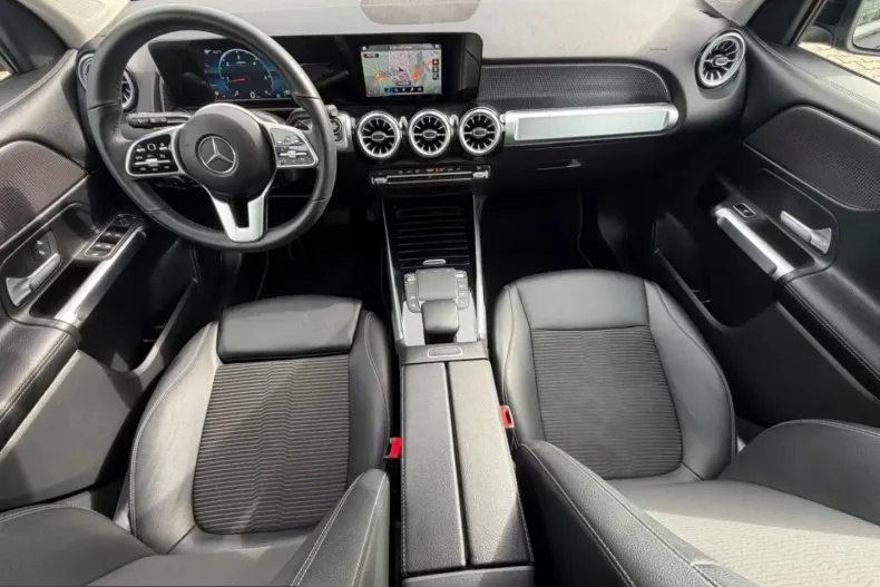 Mercedes-Benz GLB 200 (Clasa GLB) din 2023 cu 120.250 km - oferta MER254705 - foto 9