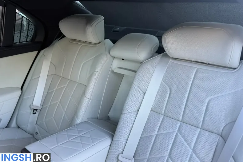 BMW 740 (Seria 7) din 2026 cu 100 km - oferta BMW254709 - foto 17