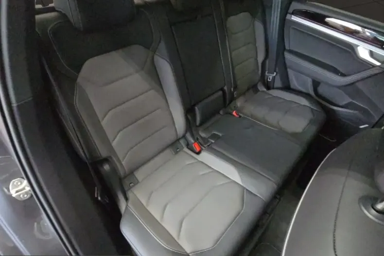 Volkswagen Touareg din 2025 cu 22.900 km - oferta VOL254717 - foto 17