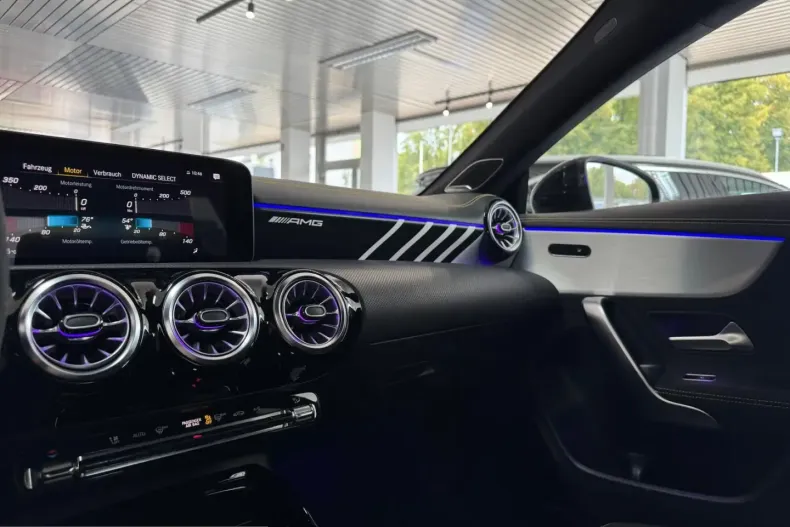 Mercedes-Benz CLA 45 AMG (Clasa CLA) din 2023 cu 70.528 km - oferta MER254723 - foto 41