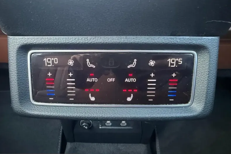 Audi Q8 din 2023 cu 45.450 km - oferta AUD254726 - foto 15