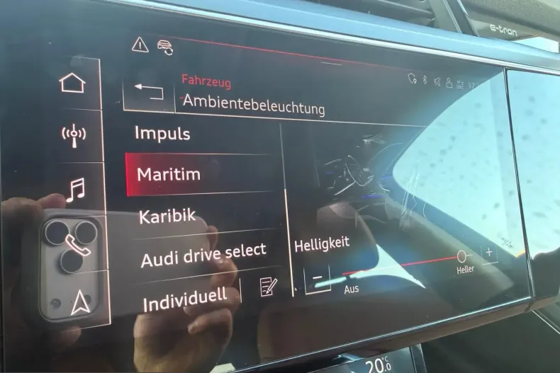 Audi Q8 din 2023 cu 45.450 km - oferta AUD254726 - foto 19