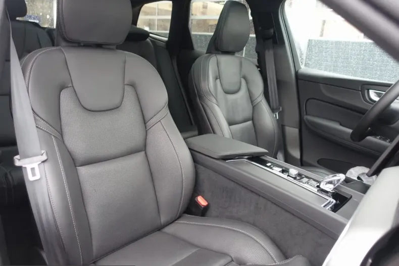 Volvo XC60 din 2026 cu 27.029 km - oferta VOL254738 - foto 9