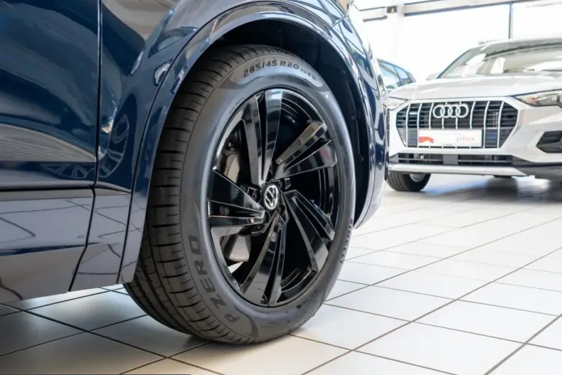 Volkswagen Touareg din 2024 cu 61.096 km - oferta VOL254742 - foto 5