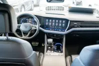 Volkswagen Touareg din 2024 cu 61.096 km - oferta VOL254742 - foto 6