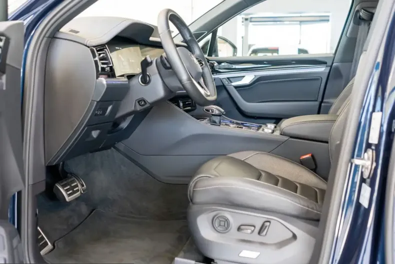 Volkswagen Touareg din 2024 cu 61.096 km - oferta VOL254742 - foto 20