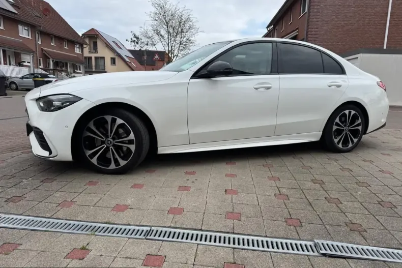 Mercedes-Benz C 220 (Clasa C) din 2022 cu 125.900 km - oferta MER254744 - foto 7