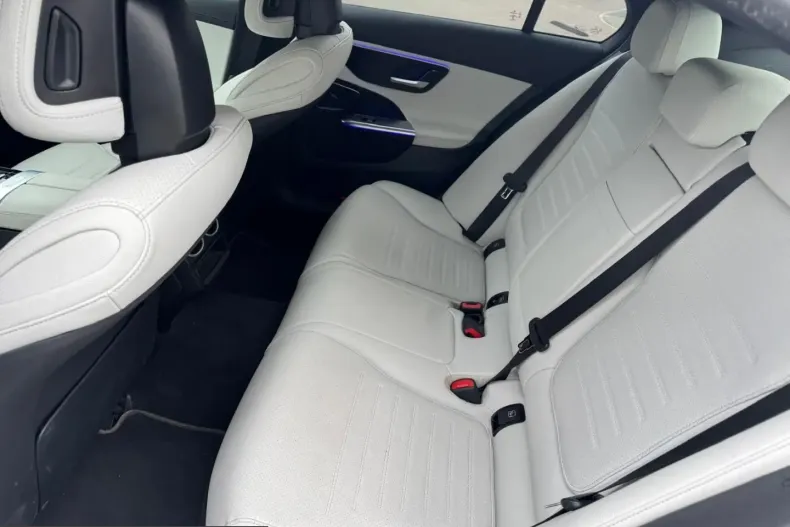 Mercedes-Benz C 220 (Clasa C) din 2022 cu 125.900 km - oferta MER254744 - foto 16