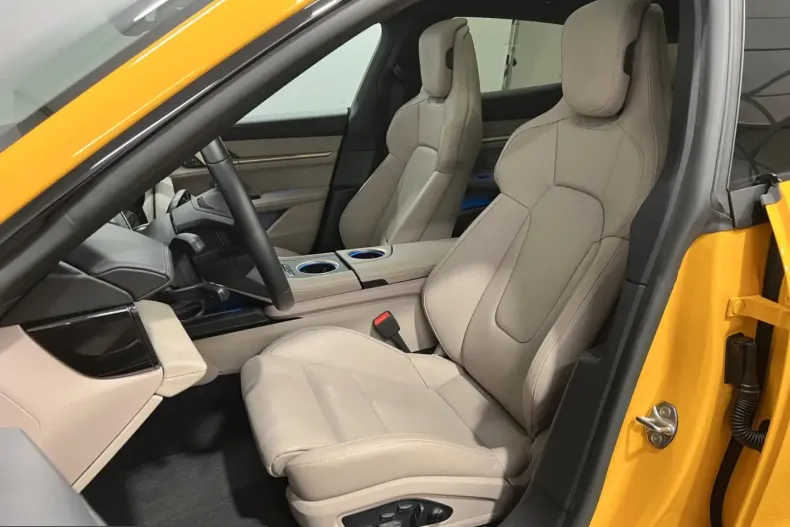Porsche Taycan din 2023 cu 40.000 km - oferta POR254747 - foto 2