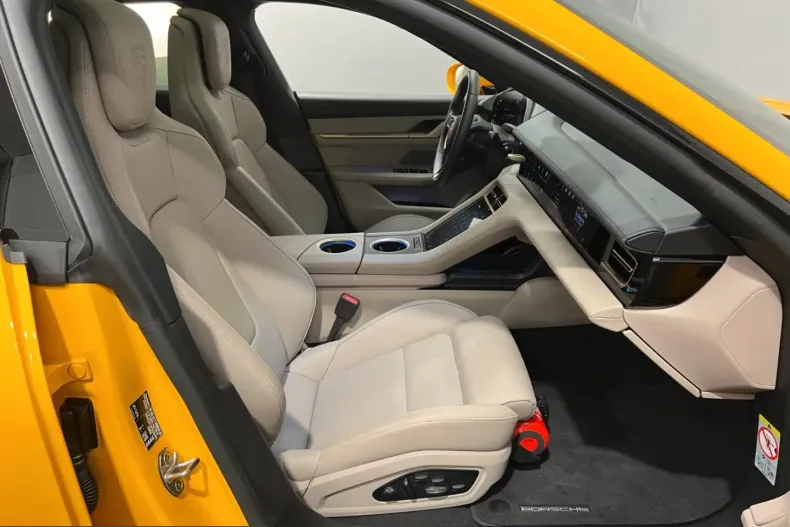 Porsche Taycan din 2023 cu 40.000 km - oferta POR254747 - foto 21
