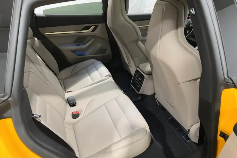 Porsche Taycan din 2023 cu 40.000 km - oferta POR254747 - foto 23