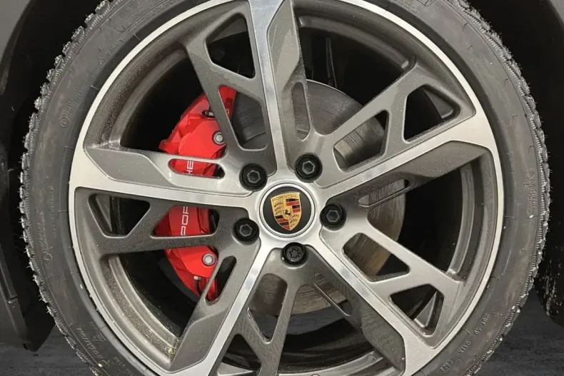 Porsche Taycan din 2023 cu 40.000 km - oferta POR254747 - foto 27