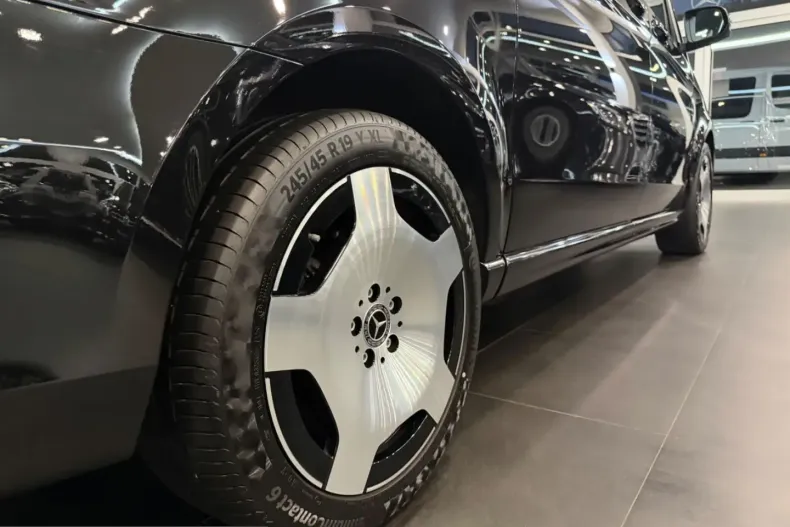 Mercedes-Benz V 300 (Clasa V) din 2025 cu 14.000 km - oferta MER254749 - foto 29