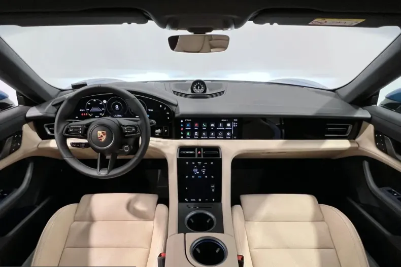 Porsche Taycan din 2023 cu 45.000 km - oferta POR254750 - foto 12
