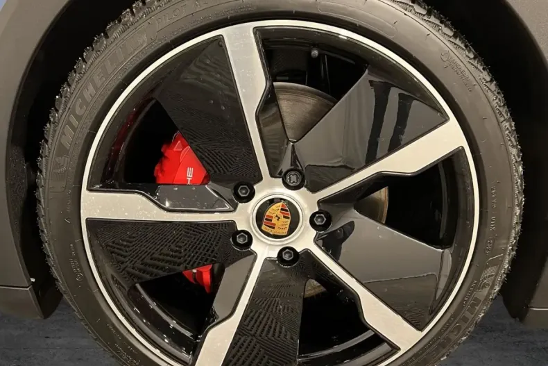 Porsche Taycan din 2023 cu 45.000 km - oferta POR254750 - foto 26