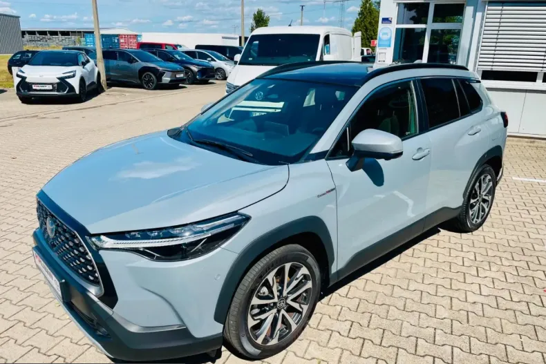 Toyota Corolla Cross din 2023 cu 76.950 km - oferta TOY254758 - foto 4