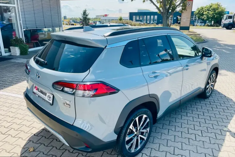 Toyota Corolla Cross din 2023 cu 76.950 km - oferta TOY254758 - foto 8