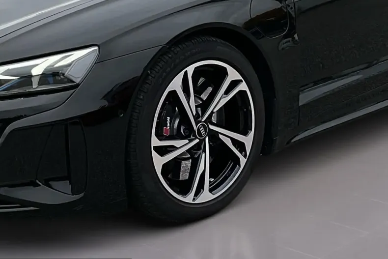 Audi e-tron GT din 2024 cu 27.990 km - oferta AUD254759 - foto 6