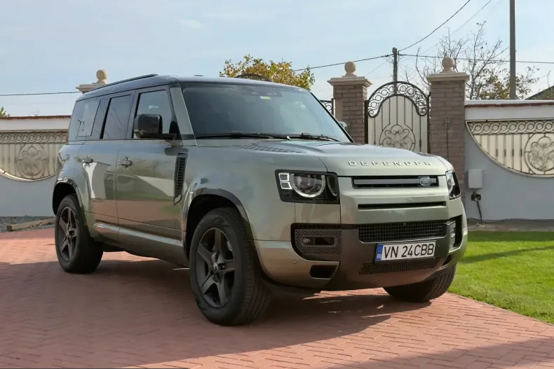 Land Rover Defender din 2021 cu 117.775 km - oferta LAN254764 - foto 2