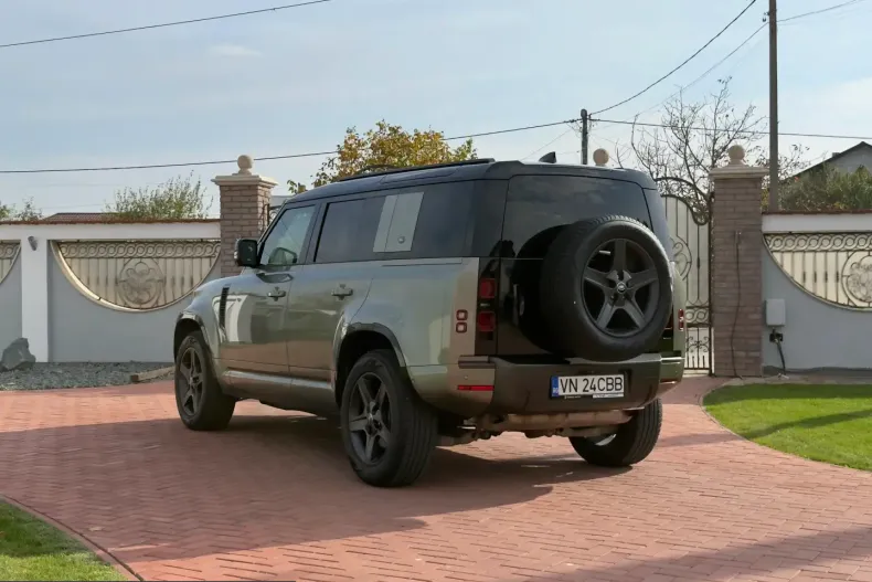 Land Rover Defender din 2021 cu 117.775 km - oferta LAN254764 - foto 3