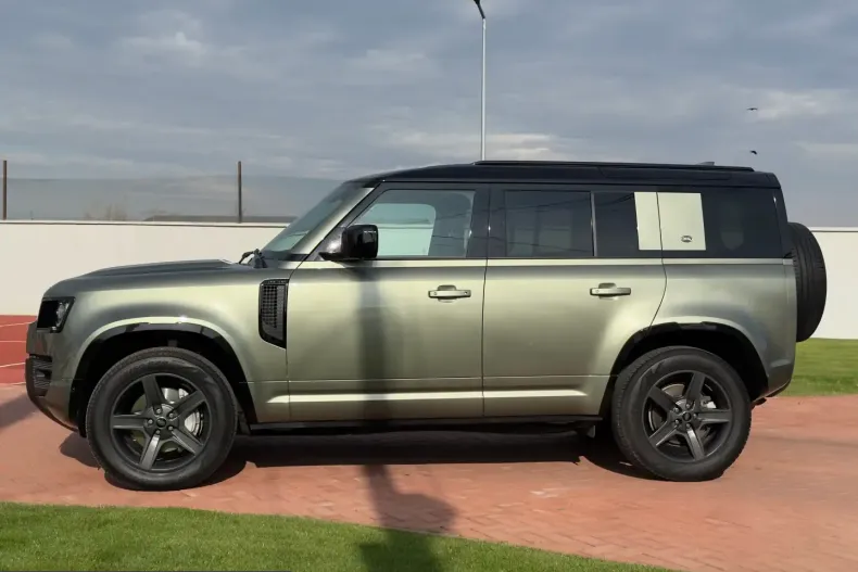 Land Rover Defender din 2021 cu 117.775 km - oferta LAN254764 - foto 6
