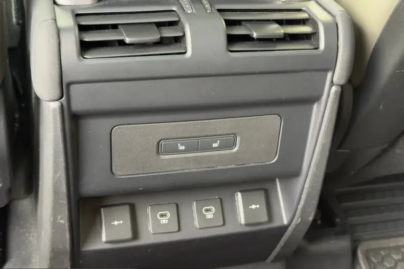 Land Rover Defender din 2021 cu 117.775 km - oferta LAN254764 - foto 18