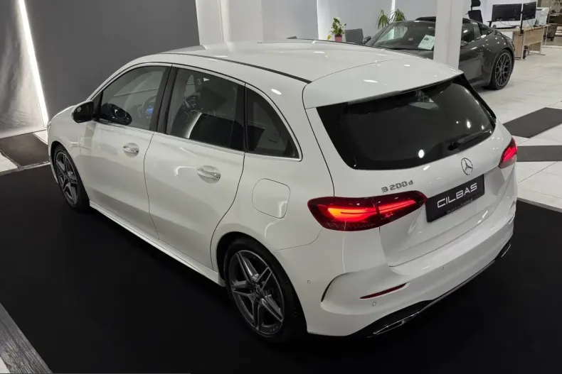 Mercedes-Benz B 200 (Clasa B) din 2024 cu 19.527 km - oferta MER254773 - foto 9