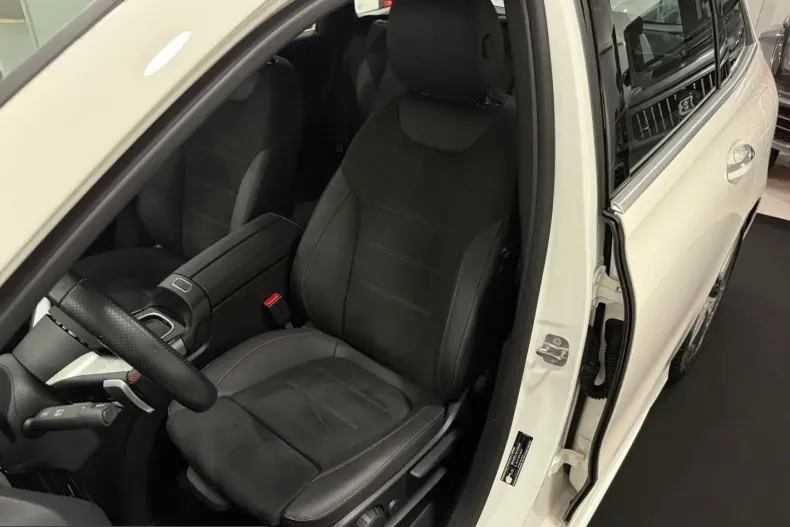 Mercedes-Benz B 200 (Clasa B) din 2024 cu 19.527 km - oferta MER254773 - foto 15
