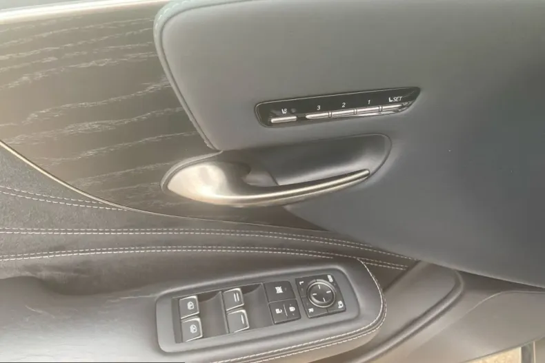 Lexus LS 500 din 2022 cu 64.628 km - oferta LEX254777 - foto 20