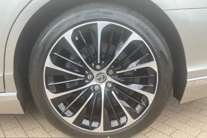 Lexus LS 500 din 2022 cu 64.628 km - oferta LEX254777 - foto 27