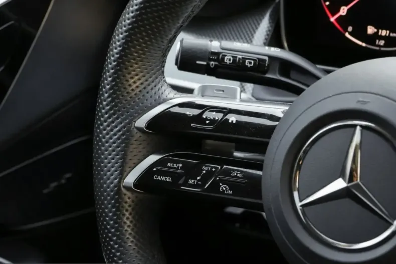 Mercedes-Benz GLC 200 (Clasa GLC) din 2025 cu 21.359 km - oferta MER254782 - foto 9