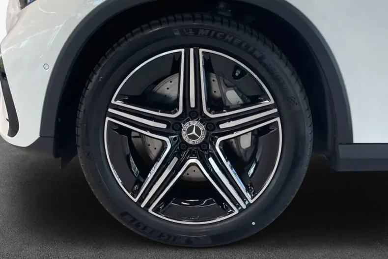 Mercedes-Benz GLC 200 (Clasa GLC) din 2025 cu 9.541 km - oferta MER254784 - foto 6