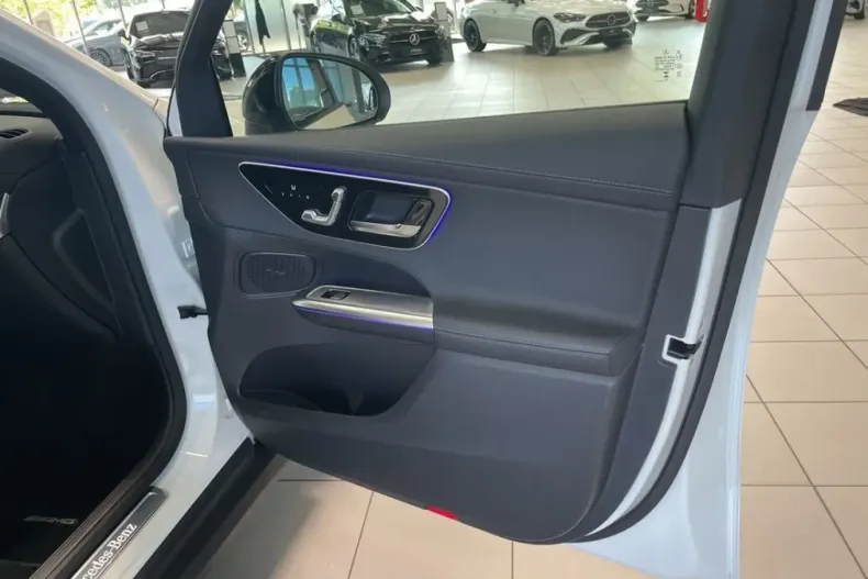 Mercedes-Benz GLC 200 (Clasa GLC) din 2025 cu 9.541 km - oferta MER254784 - foto 19