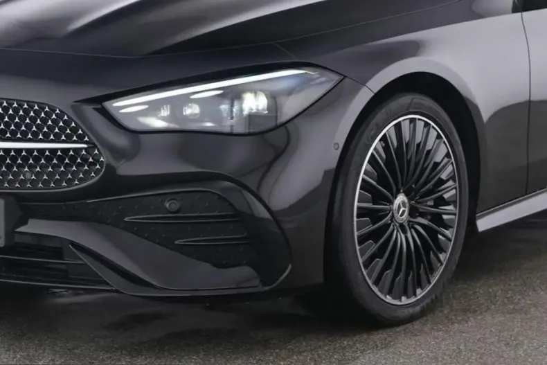Mercedes-Benz CLE 450 (Clasa CLE) din 2025 cu 25.032 km - oferta MER254808 - foto 2