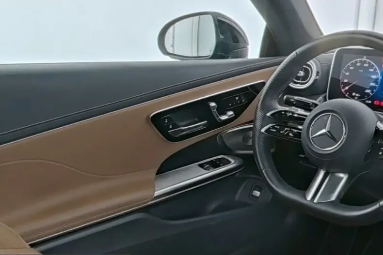 Mercedes-Benz CLE 450 (Clasa CLE) din 2025 cu 25.032 km - oferta MER254808 - foto 9