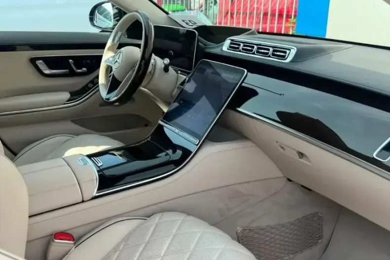 Mercedes-Benz S 580 (Clasa S) din 2024 cu 4.979 km - oferta MER254811 - foto 13