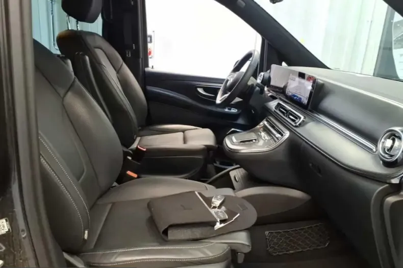 Mercedes-Benz V 300 (Clasa V) din 2024 cu 28.757 km - oferta MER254821 - foto 6