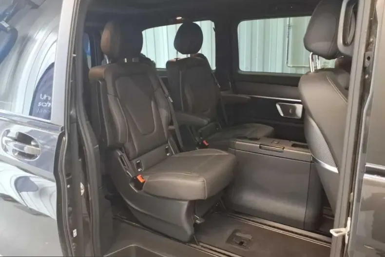 Mercedes-Benz V 300 (Clasa V) din 2024 cu 28.757 km - oferta MER254821 - foto 7