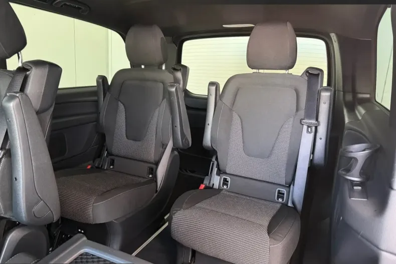 Mercedes-Benz V 300 (Clasa V) din 2025 cu 19.832 km - oferta MER254822 - foto 13