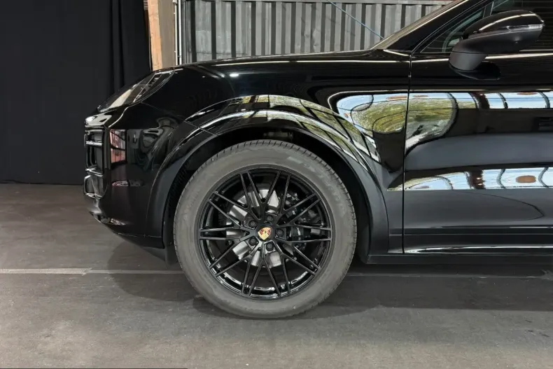 Porsche Cayenne din 2024 cu 31.790 km - oferta POR254823 - foto 5
