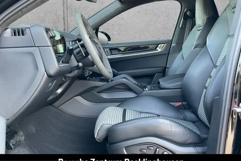 Porsche Cayenne din 2024 cu 43.919 km - oferta POR254825 - foto 6