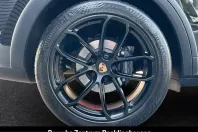 Porsche Cayenne din 2024 cu 43.919 km - oferta POR254825 - foto 17