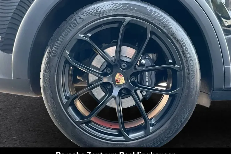 Porsche Cayenne din 2024 cu 43.919 km - oferta POR254825 - foto 17