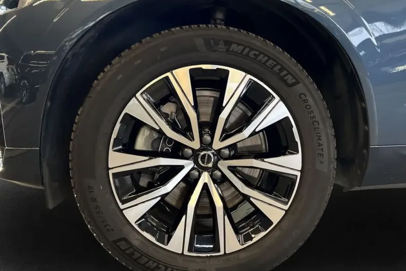 Volvo XC60 din 2023 cu 42.185 km - oferta VOL254829 - foto 7