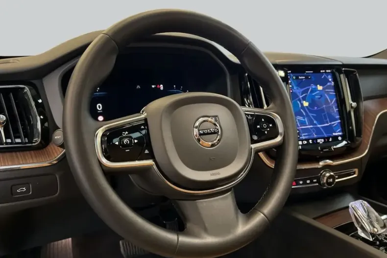 Volvo XC60 din 2023 cu 42.185 km - oferta VOL254829 - foto 16