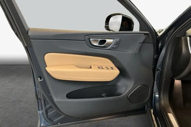 Volvo XC60 din 2023 cu 42.185 km - oferta VOL254829 - foto 19