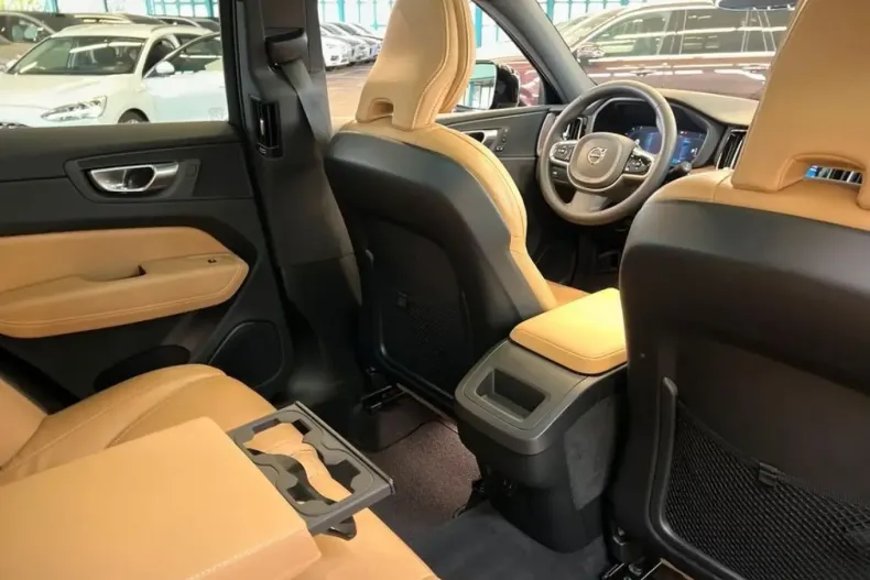 Volvo XC60 din 2023 cu 42.185 km - oferta VOL254829 - foto 23