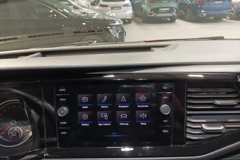 Volkswagen T6 Multivan din 2023 cu 62.221 km - oferta VOL254833 - foto 10